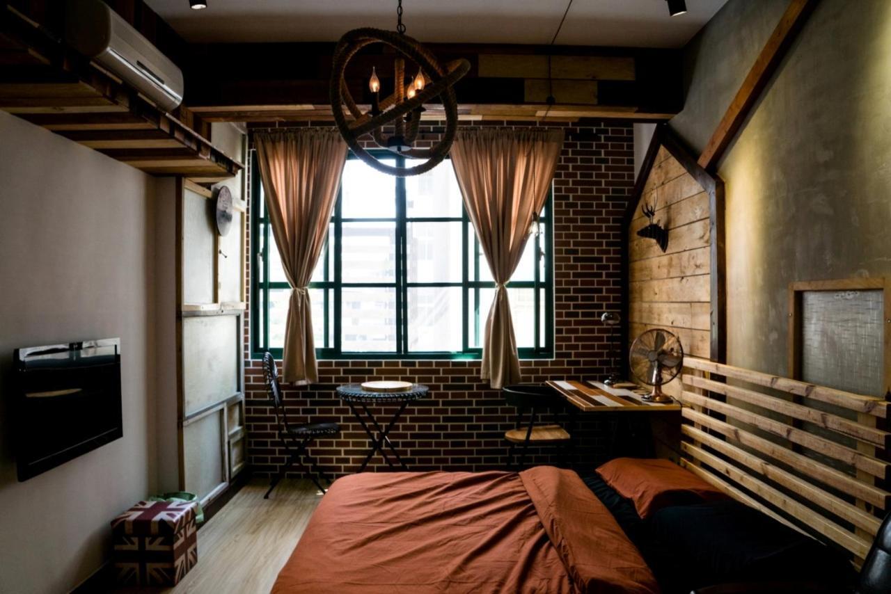 Hinoki Mansion Hostel Tainan Exterior photo
