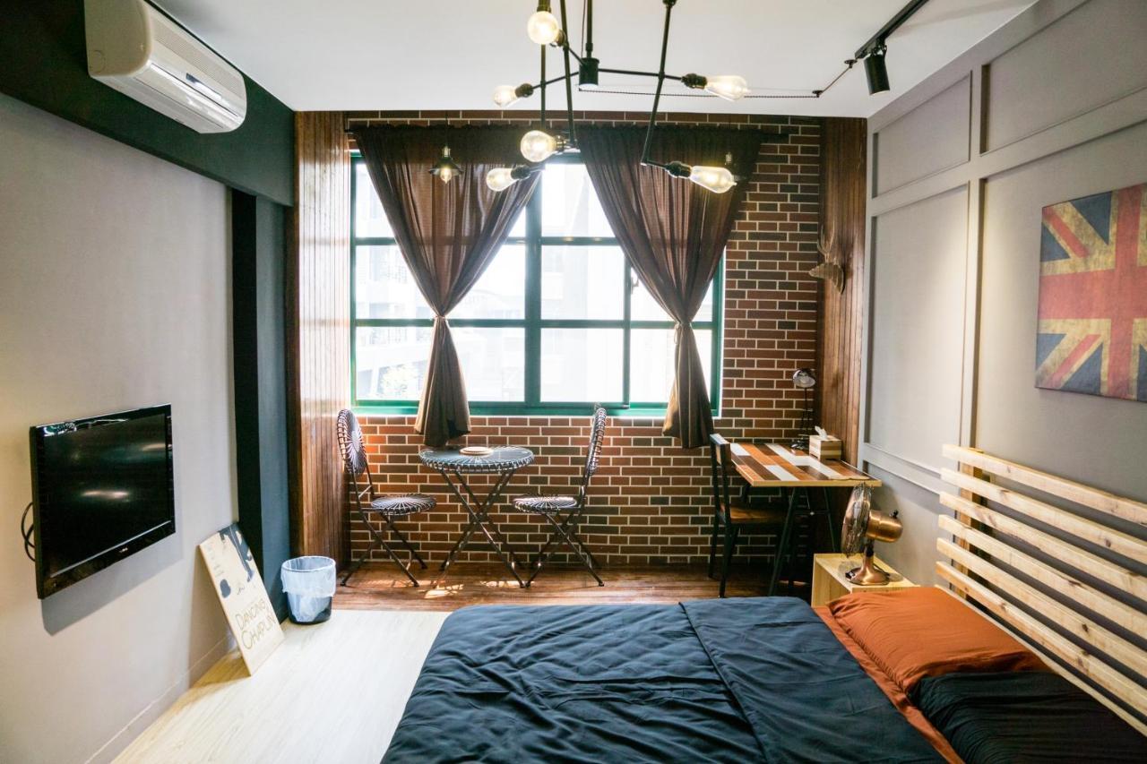 Hinoki Mansion Hostel Tainan Exterior photo