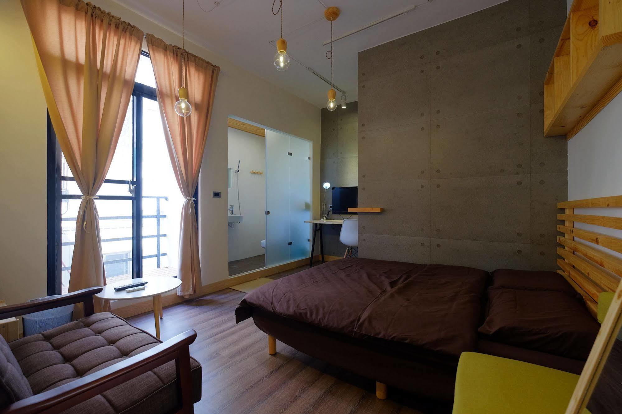 Hinoki Mansion Hostel Tainan Exterior photo